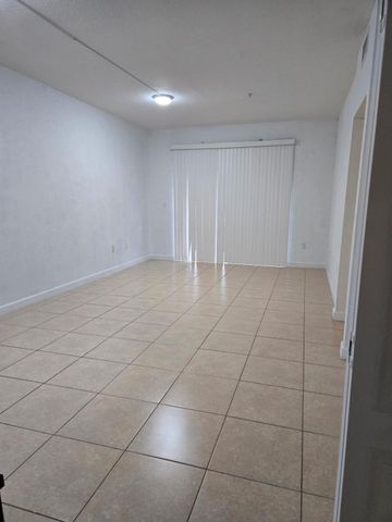 7060 NW 177th Street 103, Hialeah, FL 33015