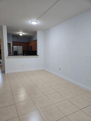 7060 NW 177th Street 103, Hialeah, FL 33015