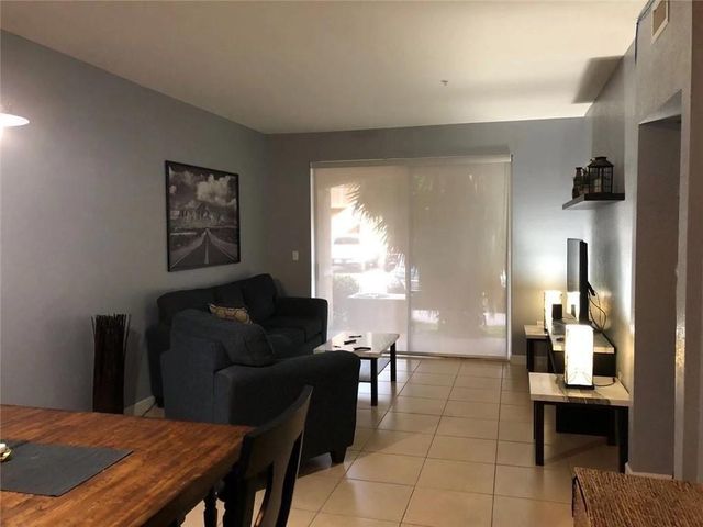 7060 NW 177th Street 103, Hialeah, FL 33015