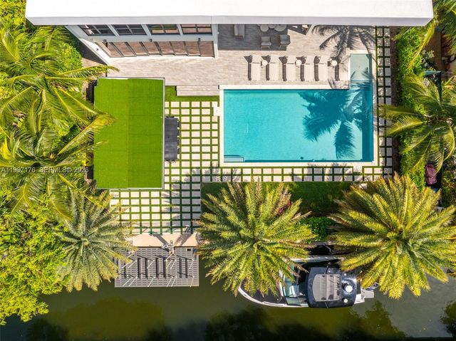 521 Holiday Drive, Hallandale Beach, FL 33009
