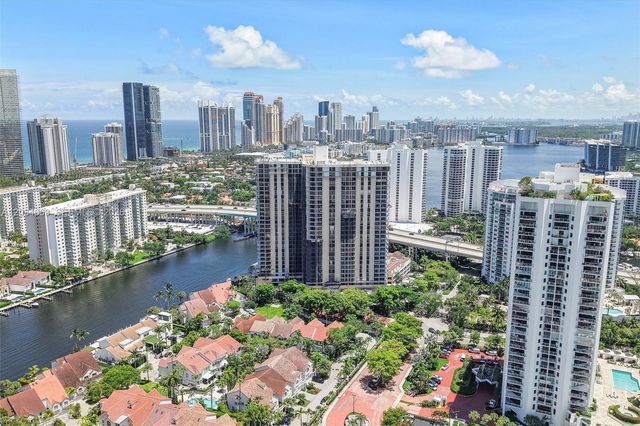 19355 Turnberry Way 19F, Aventura, FL 33180