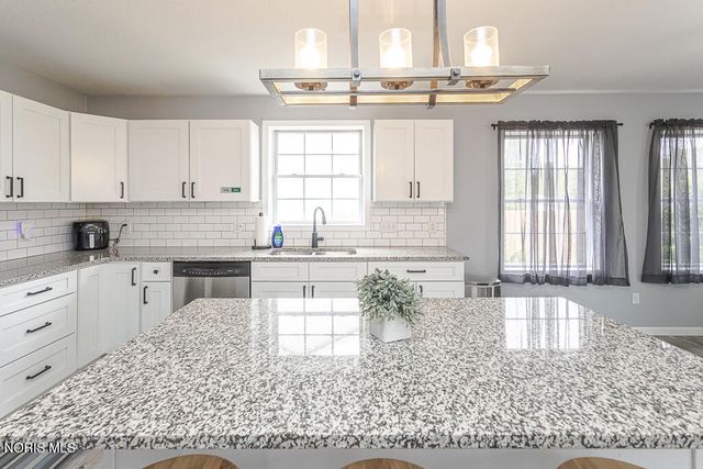 1118 Sandpiper Lane, Bowling Green, OH 43402