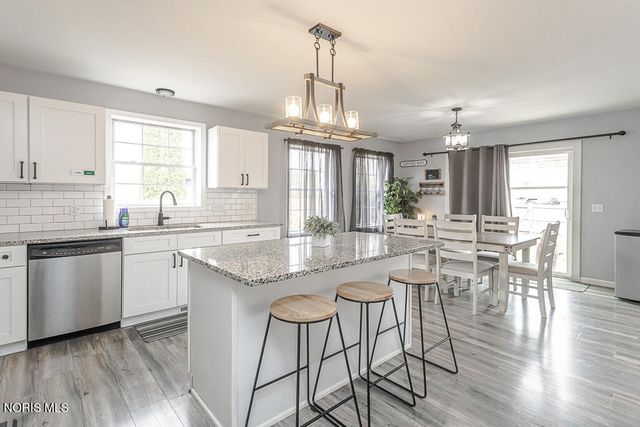 1118 Sandpiper Lane, Bowling Green, OH 43402