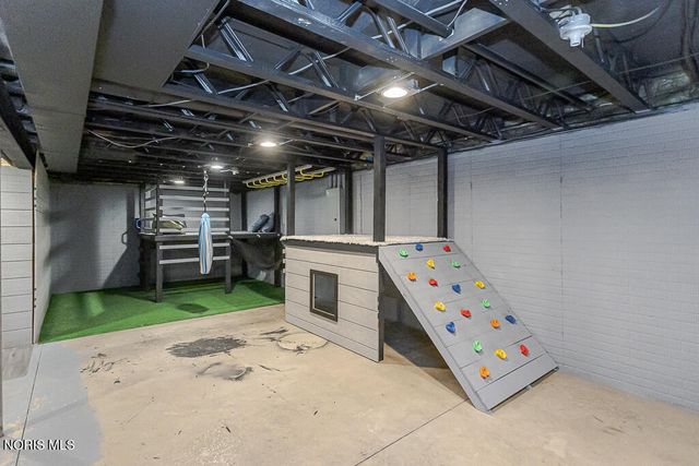 1118 Sandpiper Lane, Bowling Green, OH 43402