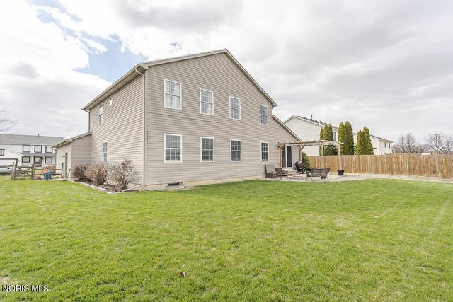 1118 Sandpiper Lane, Bowling Green, OH 43402