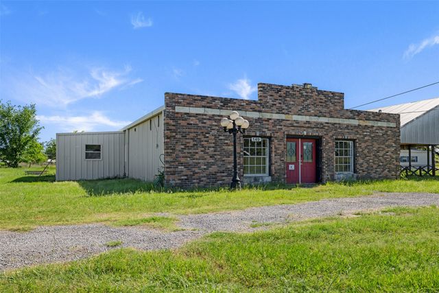 447 N Commerce, Marquez, TX 77865