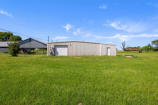 447 N Commerce, Marquez, TX 77865