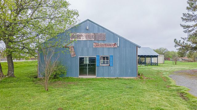 447 N Commerce, Marquez, TX 77865
