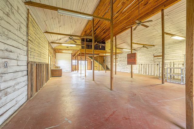 447 N Commerce, Marquez, TX 77865