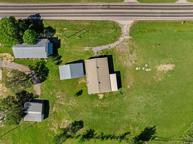 447 N Commerce, Marquez, TX 77865
