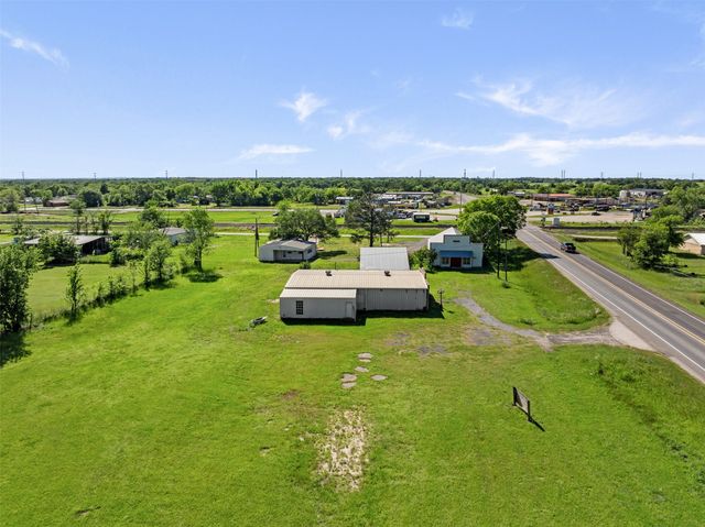447 N Commerce, Marquez, TX 77865