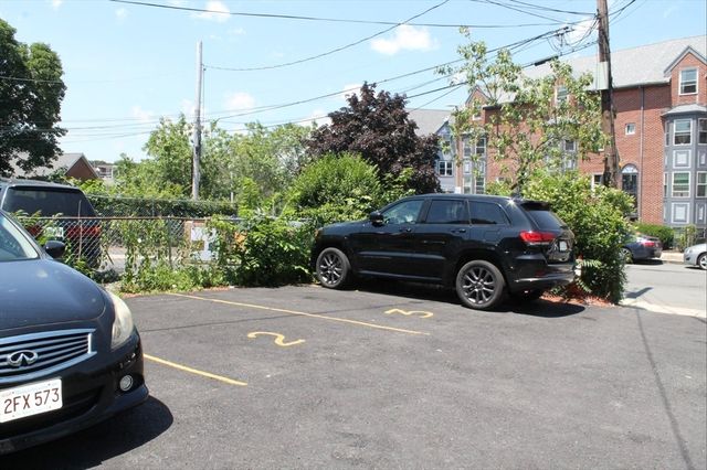 34 Circuit St 1, Boston, MA 02119