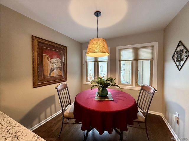 12432 Pinecrest Drive 28, Plymouth Charter Township, MI 48170