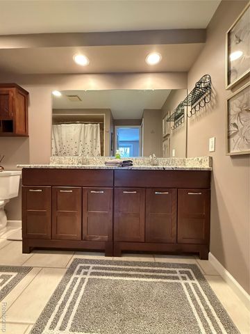 12432 Pinecrest Drive 28, Plymouth Charter Township, MI 48170