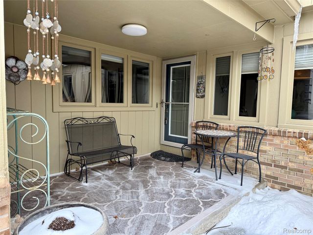 12432 Pinecrest Drive 28, Plymouth Charter Township, MI 48170