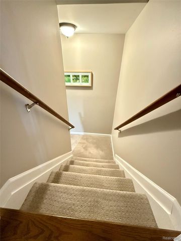 12432 Pinecrest Drive 28, Plymouth Charter Township, MI 48170