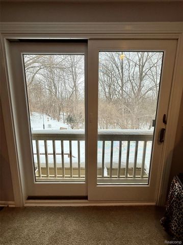 12432 Pinecrest Drive 28, Plymouth Charter Township, MI 48170