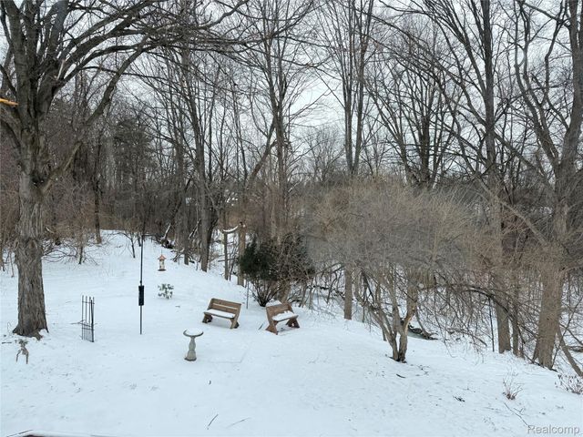 12432 Pinecrest Drive 28, Plymouth Charter Township, MI 48170