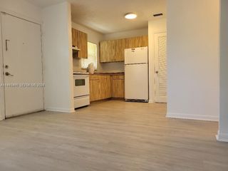 5156 NE 6th Ave 219, Oakland Park, FL 33334