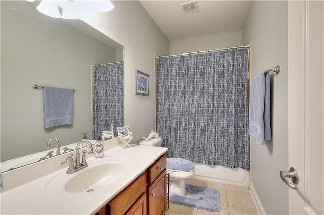 125 Hawthorn Way, Hoschton, GA 30548