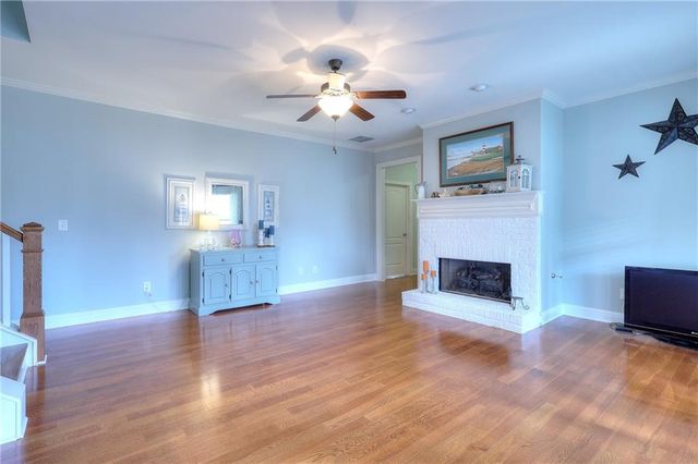 125 Hawthorn Way, Hoschton, GA 30548