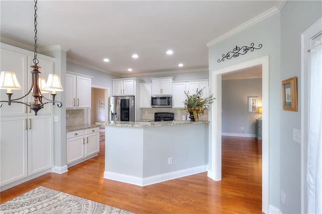 125 Hawthorn Way, Hoschton, GA 30548