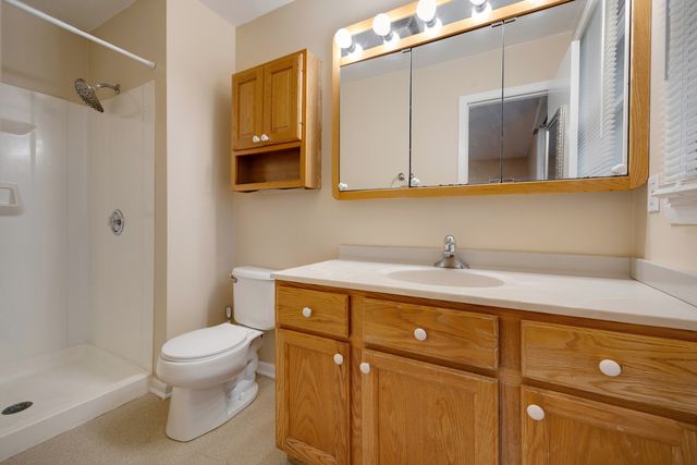 46 Avon Road, Elk Grove Village, IL 60007