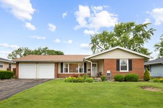 46 Avon Road, Elk Grove Village, IL 60007