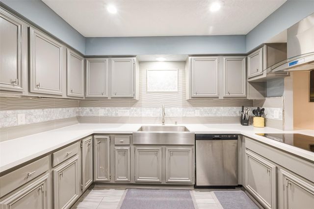 1723 Rock Fence Drive, Richmond, TX 77406