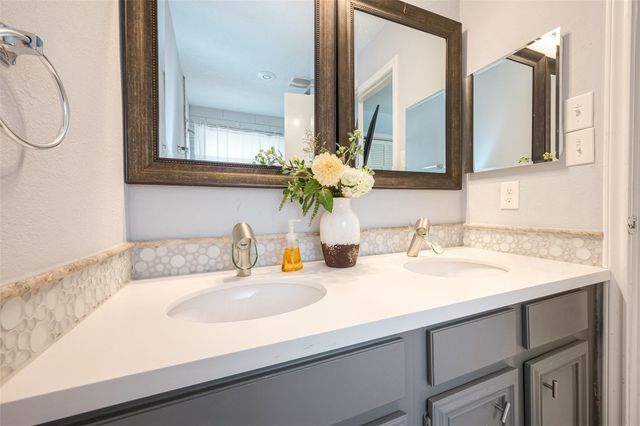 1723 Rock Fence Drive, Richmond, TX 77406