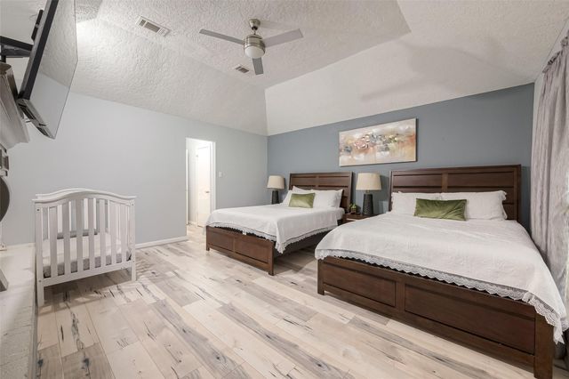 1723 Rock Fence Drive, Richmond, TX 77406