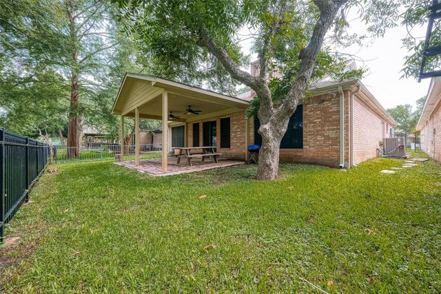 1723 Rock Fence Drive, Richmond, TX 77406