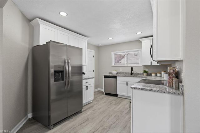 3124 Choctaw DR, Virginia Beach, VA 23464