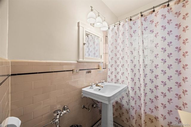 963 N Logan Street 2, Denver, CO 80203