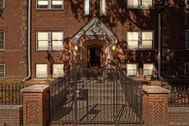 963 N Logan Street 2, Denver, CO 80203