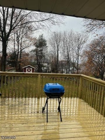 6 Chestnut St, Sussex Boro, NJ 07461