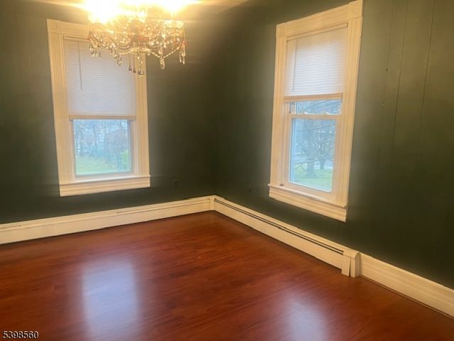 6 Chestnut St, Sussex Boro, NJ 07461