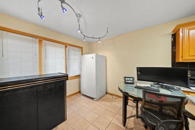 10695 53rd Avenue N, Plymouth, MN 55442