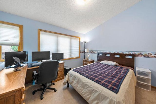 10695 53rd Avenue N, Plymouth, MN 55442