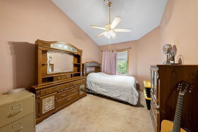 10695 53rd Avenue N, Plymouth, MN 55442