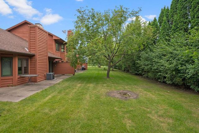 10695 53rd Avenue N, Plymouth, MN 55442