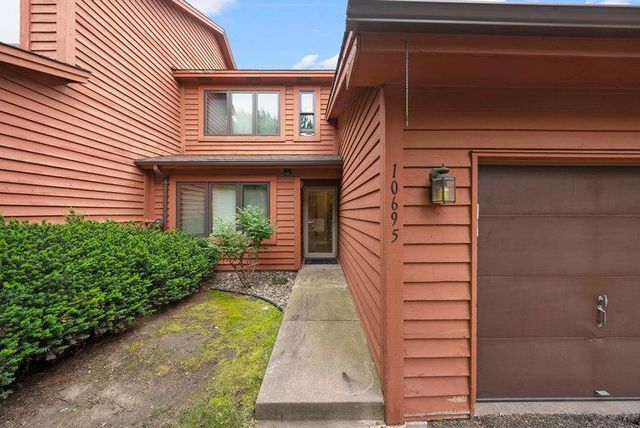 10695 53rd Avenue N, Plymouth, MN 55442