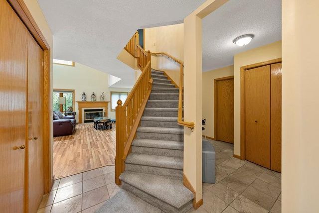 10695 53rd Avenue N, Plymouth, MN 55442