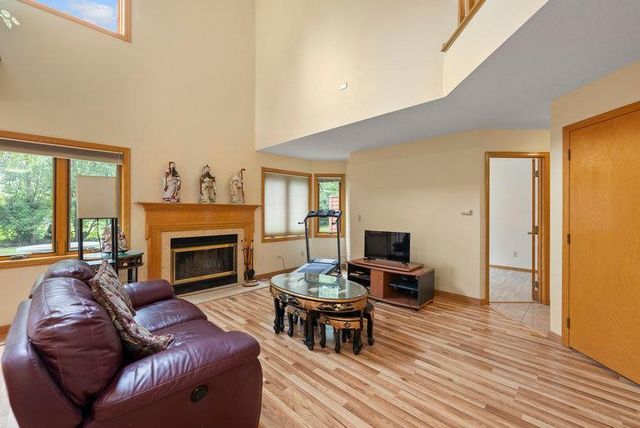 10695 53rd Avenue N, Plymouth, MN 55442