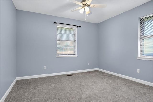 819 NE Cookingham Drive, Kansas City, MO 64155