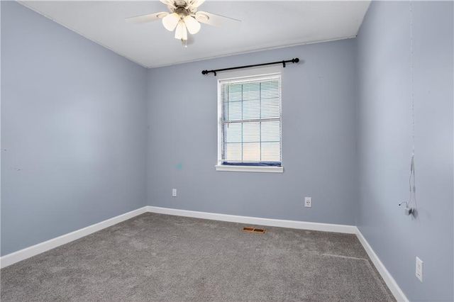 819 NE Cookingham Drive, Kansas City, MO 64155