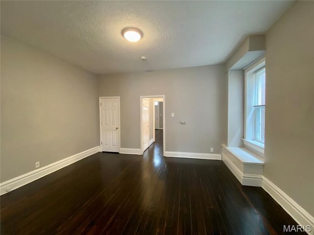 3710 Minnesota Avenue, St Louis, MO 63118