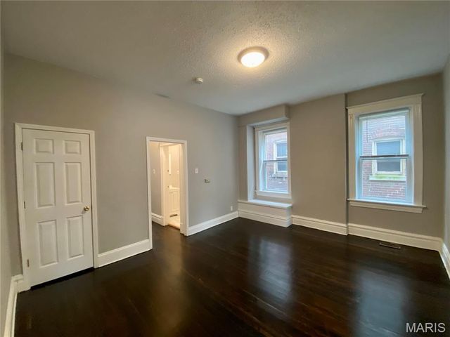 3710 Minnesota Avenue, St Louis, MO 63118