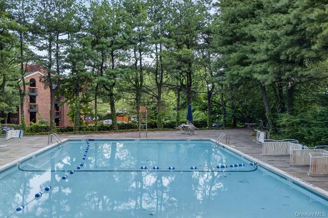 20 Bronxville Glen Drive 6, Bronxville, NY 10708