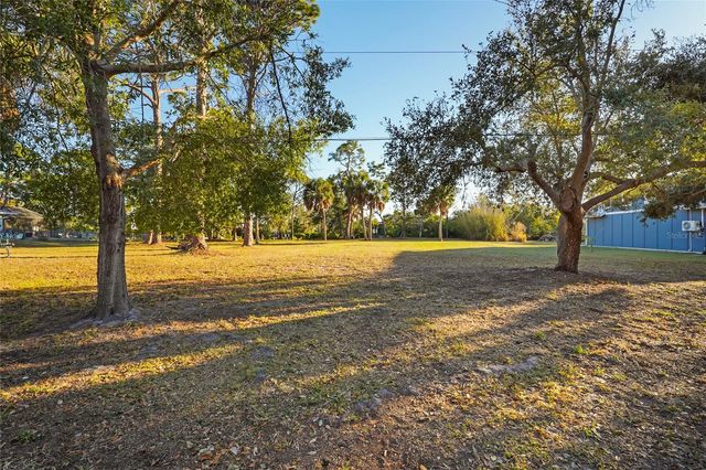 405 ESTIL DRIVE N, Nokomis, FL 34275